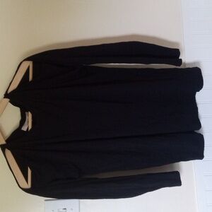 LOFT Black Cold Shoulder Long Sleeve Tee NWOT ✨🖤